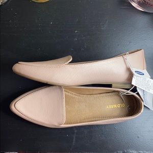 Nice never worn leather flats in blush.